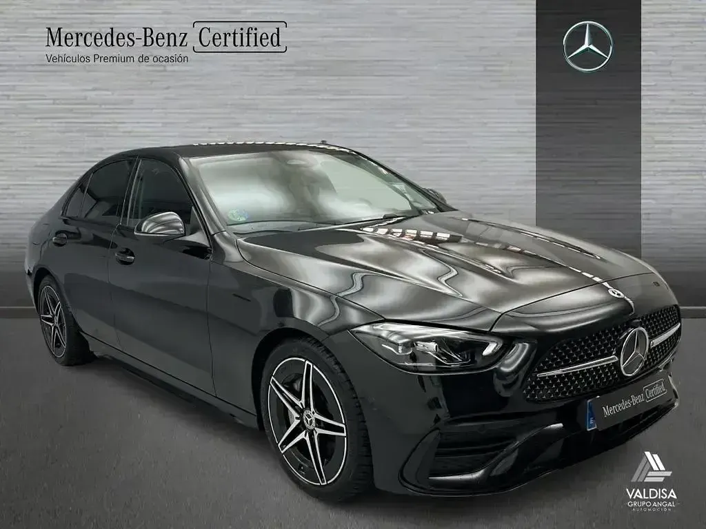 Usado Mercedes C200 AMG line 163 CV (119 kW) 2025 Negro Berlina