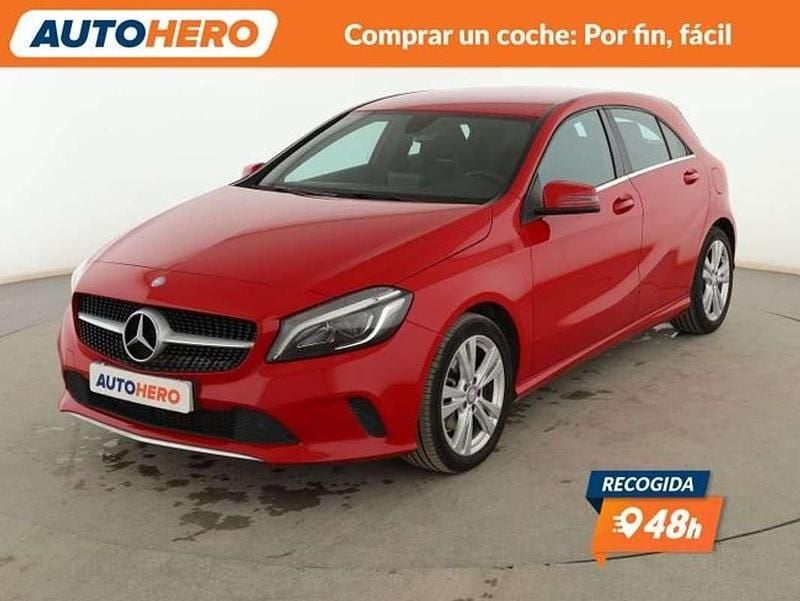 Usado Mercedes A200 Urban 136 CV (100 kW) 2017 Rojo Utilitario
