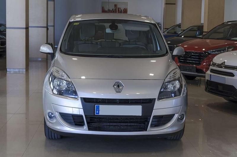 Usado Renault Scénic III Dynamique 106 CV (77 kW) 2011 Gris Monovolumen