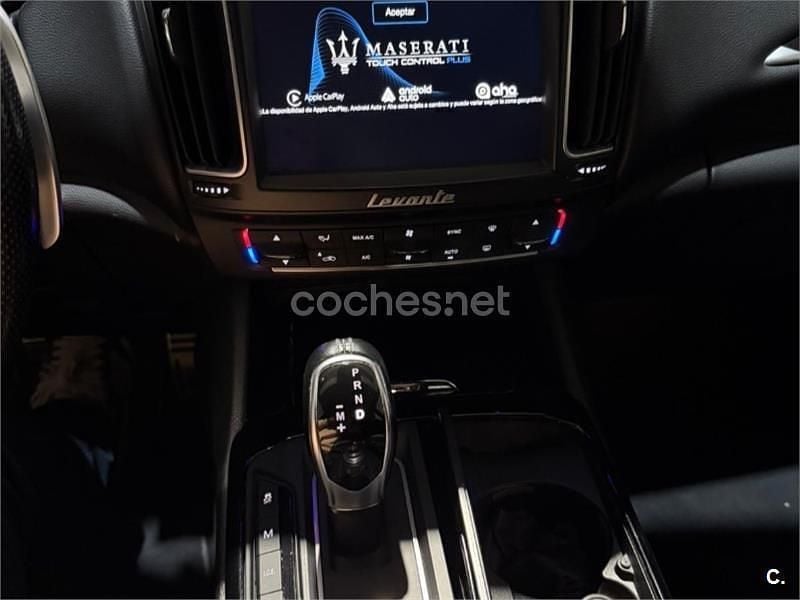 Usado Maserati Levante 275 CV (202 kW) 2019 Gris / plata SUV