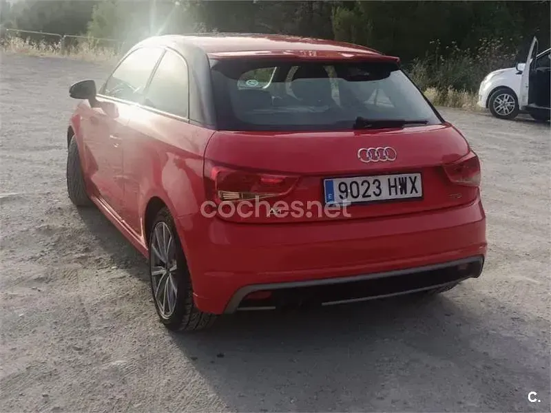 Usado Audi A1 Ambition 140 CV (102 kW) 2014 Rojo Utilitario