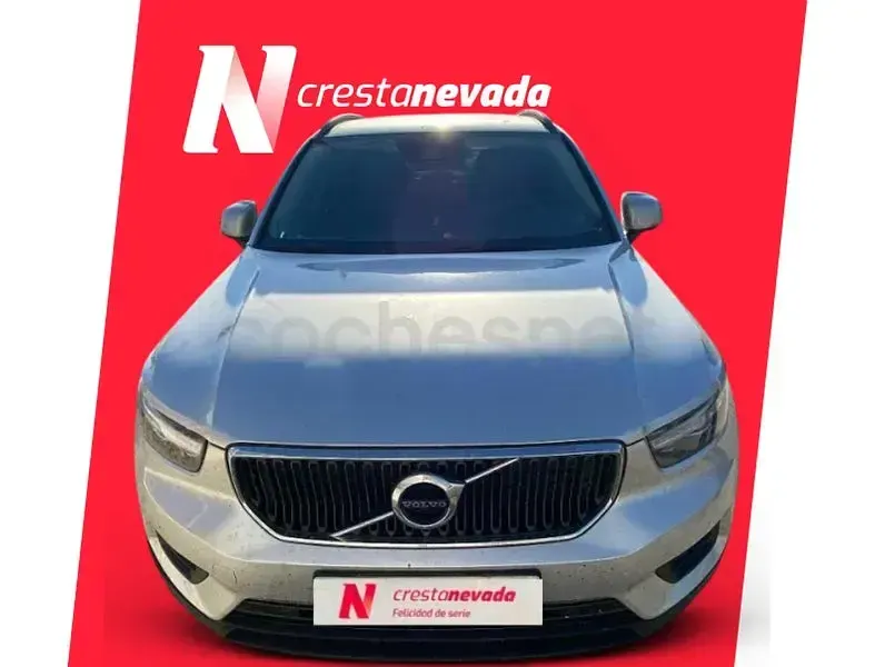 Usado Volvo XC40 Momentum 156 CV (114 kW) 2018 Gris / plata SUV