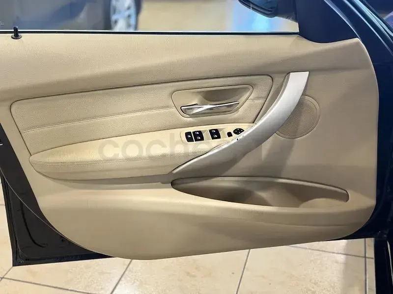 Usado BMW 318 143 CV (105 kW) 2014 Negro Berlina