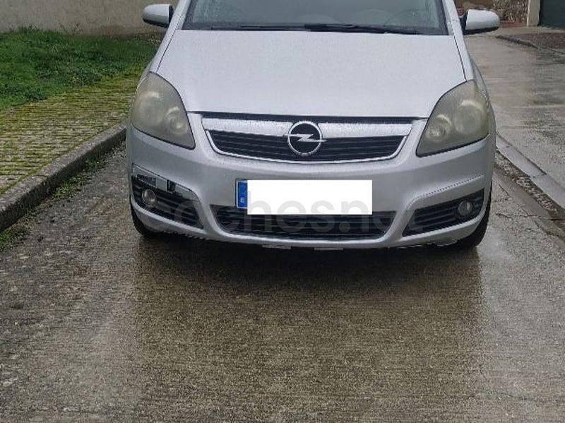 Usado Opel Zafira Cosmo 150 CV (110 kW) 2006 Gris / plata Monovolumen