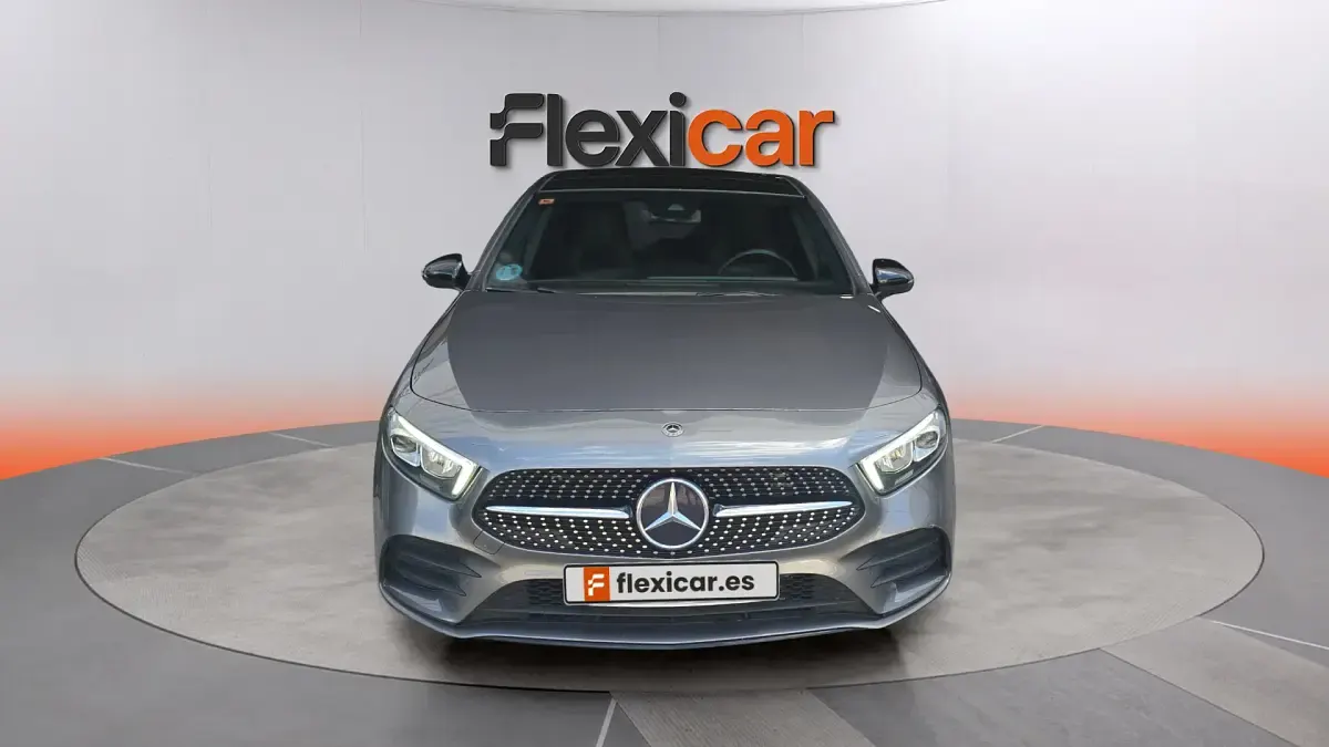 Usado Mercedes A200 150 CV (110 kW) 2019 Gris Berlina