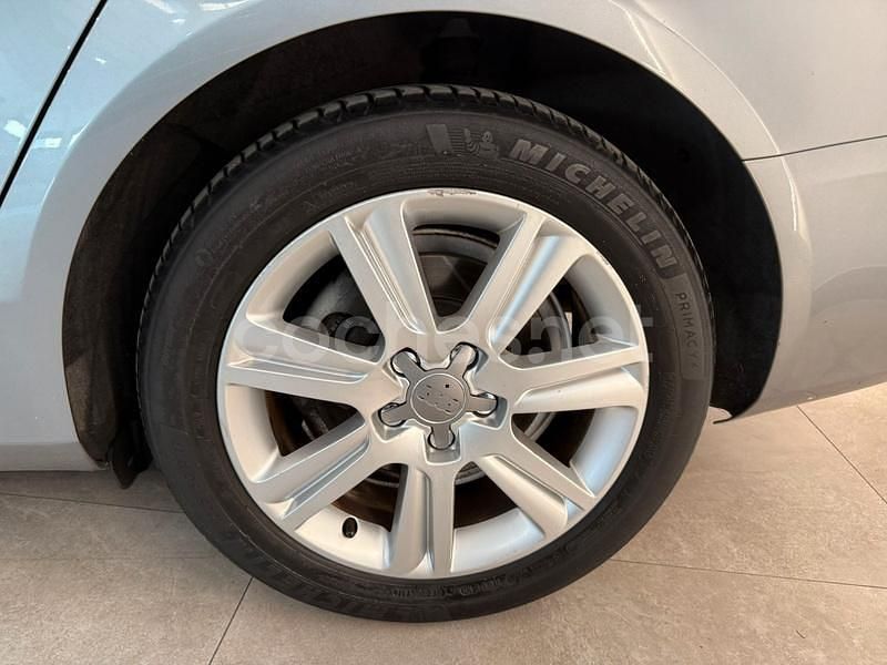 Usado Audi A4 150 CV (110 kW) 2014 Gris / plata Familiar