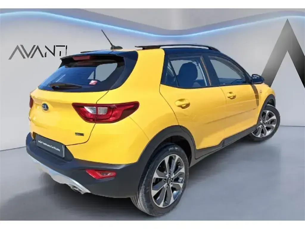 Usado Kia Stonic 110 CV (80 kW) 2018 Amarillo SUV
