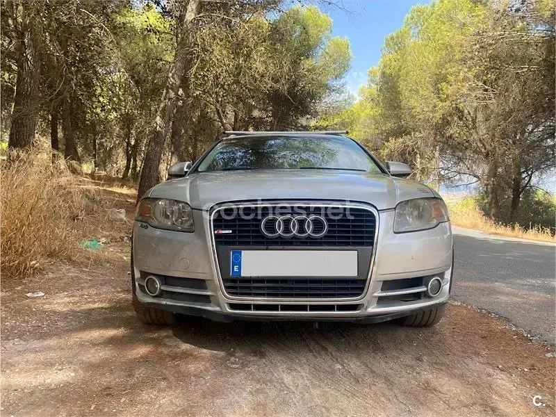 Usado Audi A4 S-Line 130 CV (95 kW) 2005 Gris / plata Familiar