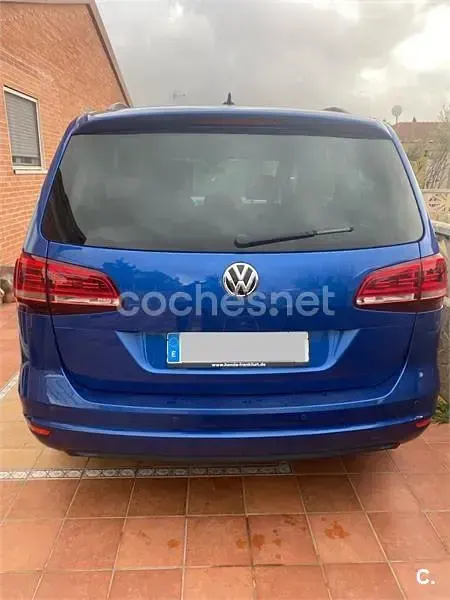 Usado VW Sharan Advance 150 CV (110 kW) 2019 Azul Monovolumen