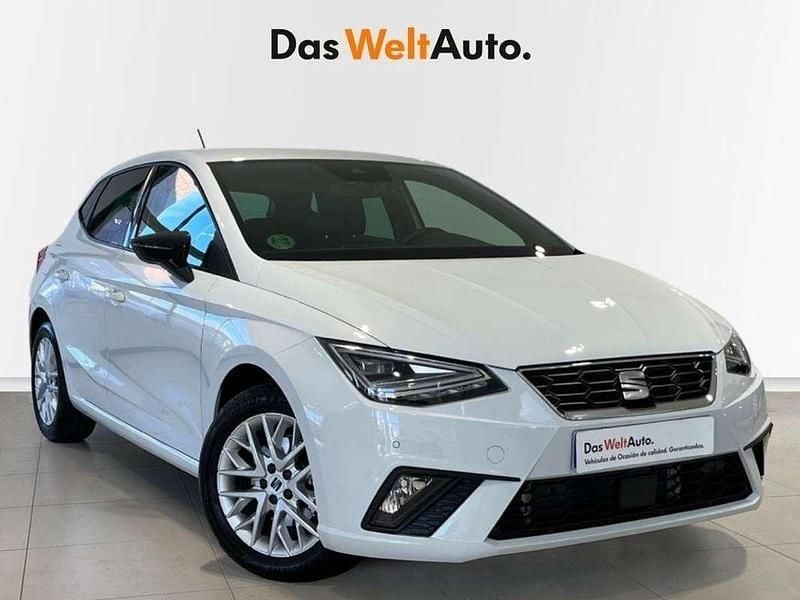 Blanco Usado 2024 Seat Ibiza FR Utilitario | 17.700 € (Precio justo) - Imagen 1/4