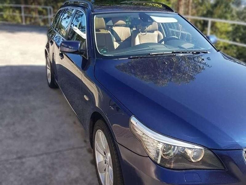 Usado BMW 530 235 CV (172 kW) 2007 Azul Familiar