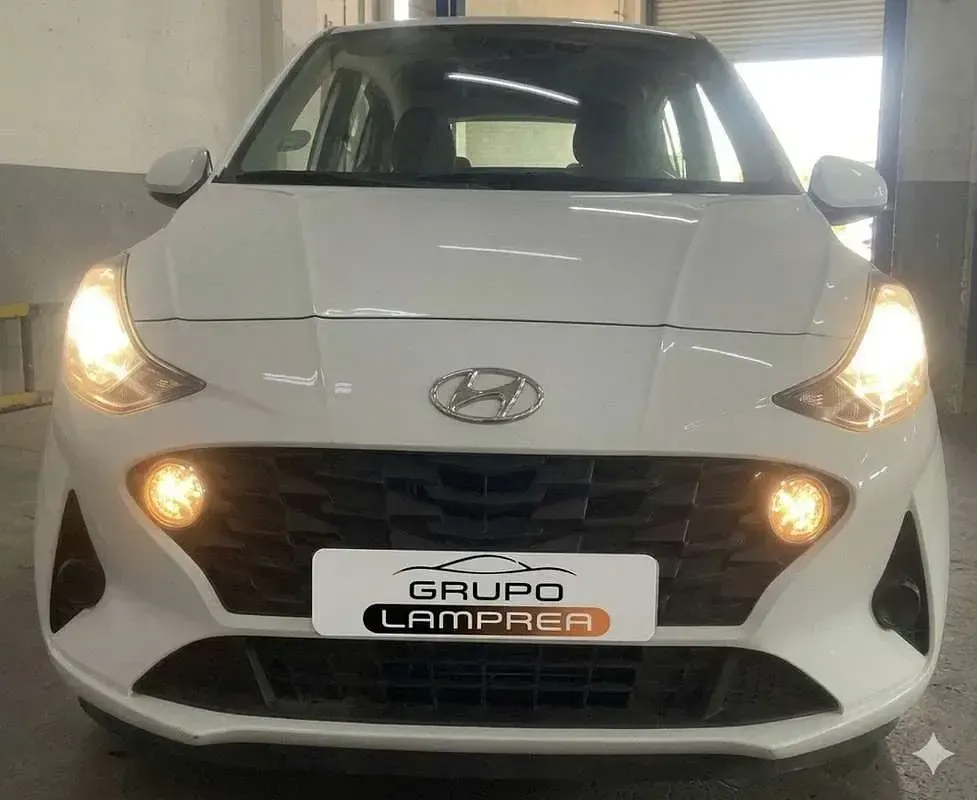 Usado Hyundai i10 67 CV (49 kW) 2022 Blanco Utilitario