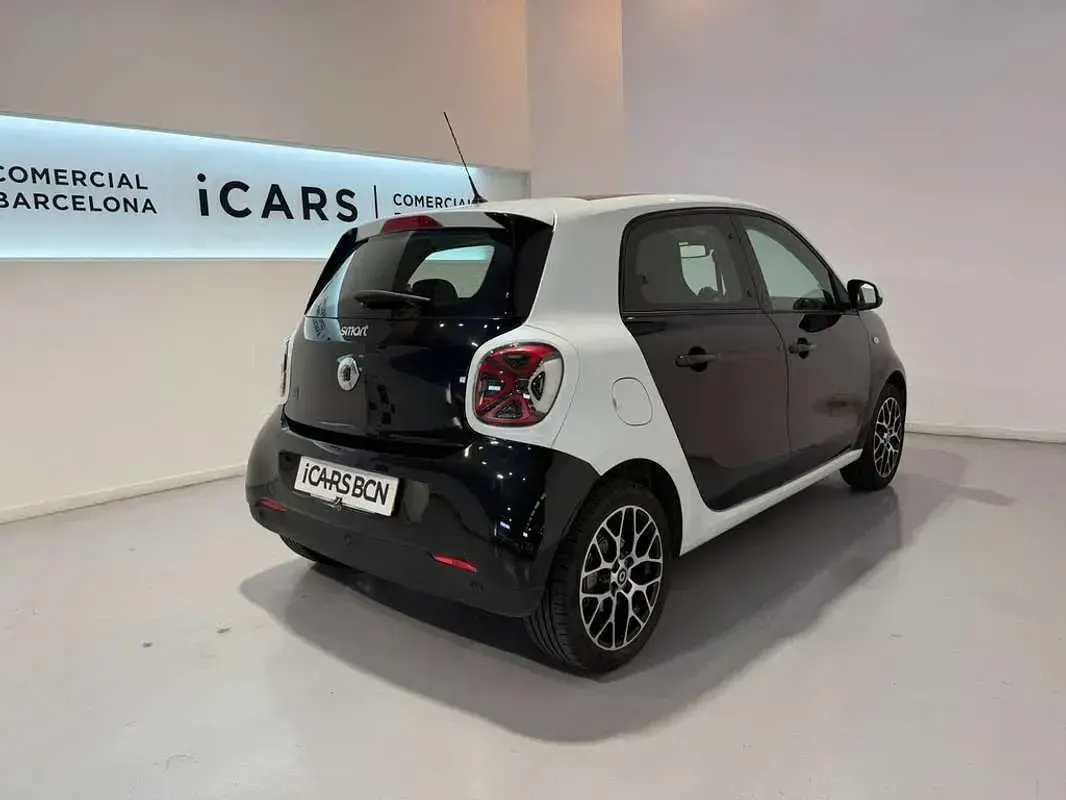Usado Smart ForFour Electric Drive 60 kW (82 CV) 2021 Negro Utilitario