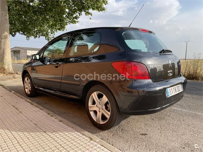 Negro Usado 2004 Peugeot 307 Berlina | 3100 € (Precio justo) - Imagen 1/4