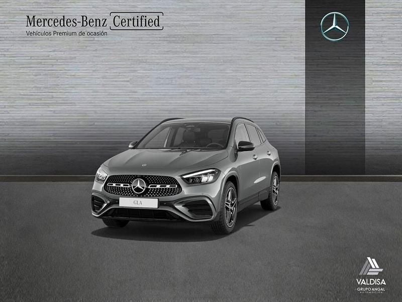 Gris / plateado Usado 2024 Mercedes GLA200 AMG line SUV | 41.900 € (Precio justo) - Imagen 1/4