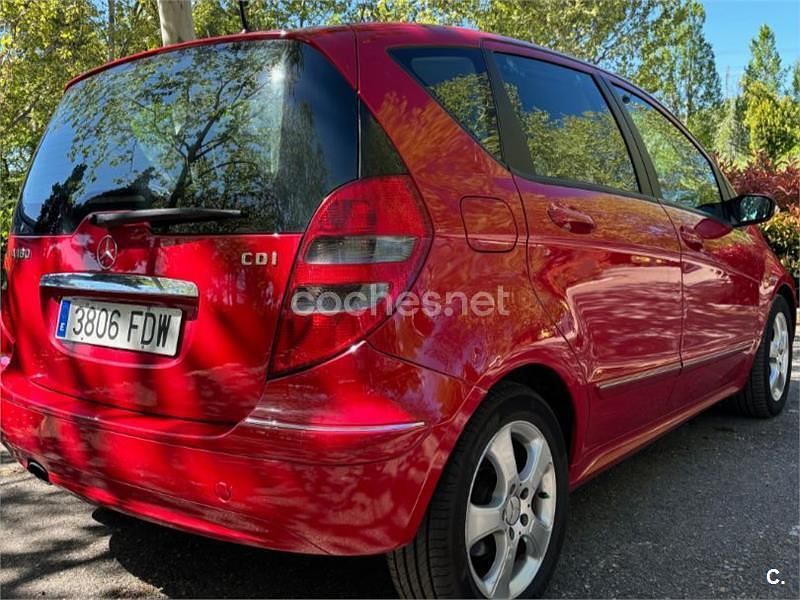 Usado Mercedes A180 Avantgarde 109 CV (80 kW) 2006 Rojo Monovolumen