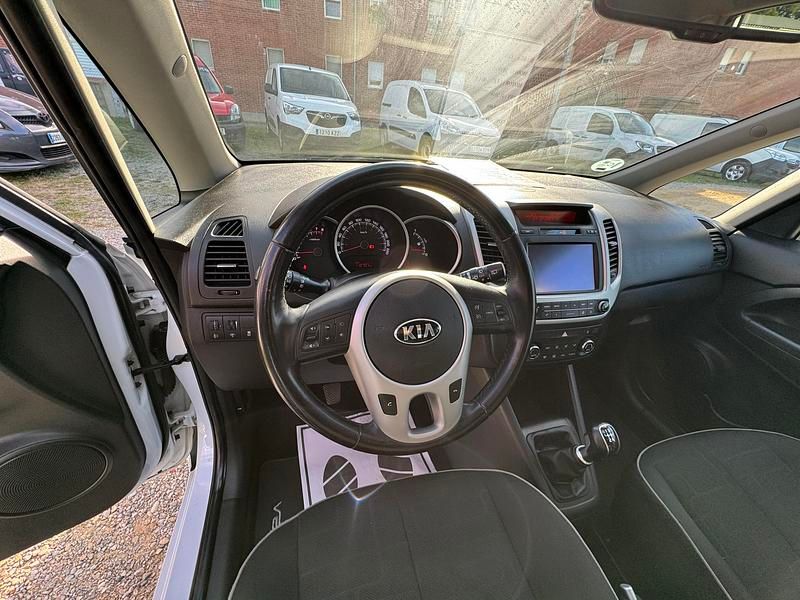 Usado Kia Venga 90 CV (66 kW) 2016 Blanco Utilitario