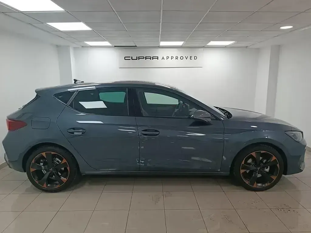 Usado Cupra Leon 150 CV (110 kW) 2024 Gris Berlina