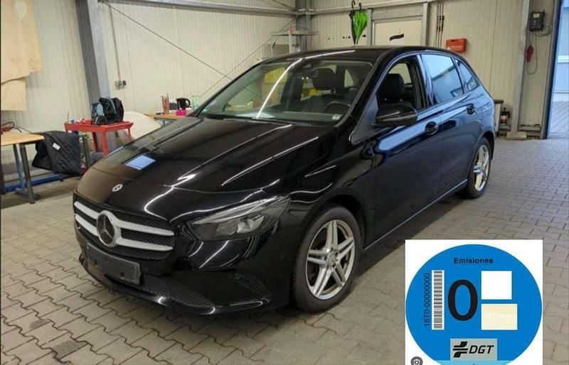 Usado Mercedes B250e 218 CV (160 kW) 2021 Negro Monovolumen