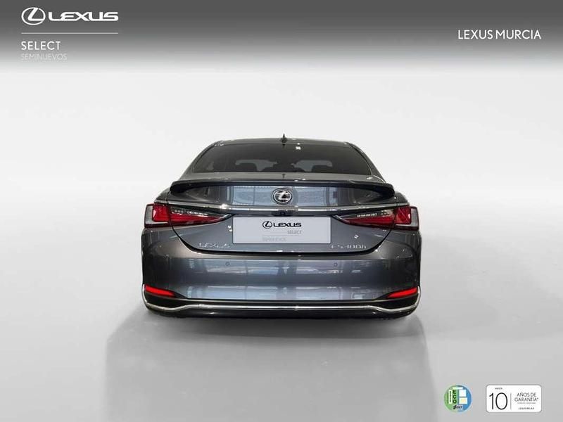 Usado Lexus ES300 218 CV (160 kW) 2024 Gris Berlina