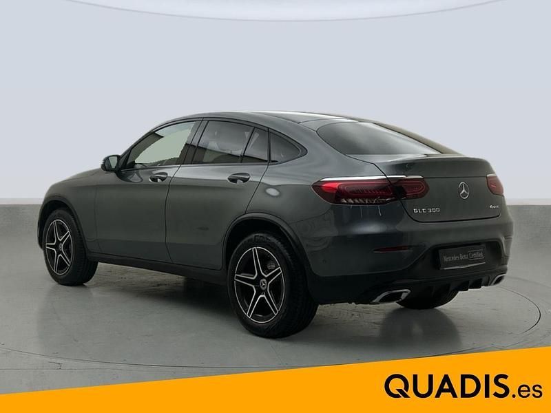 Usado Mercedes GLC300 AMG line 258 CV (189 kW) 2022 Gris SUV
