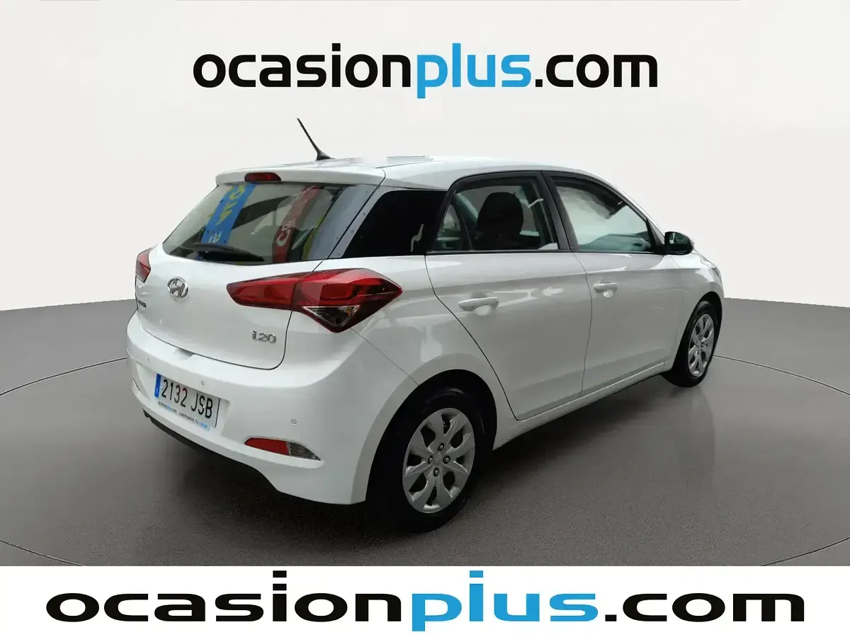 Usado Hyundai i20 84 CV (61 kW) 2016 Blanco Berlina