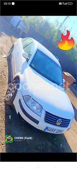 Blanco Usado 2003 VW Passat Comfortline Berlina | 1200 € (Buen precio) - Imagen 1/4
