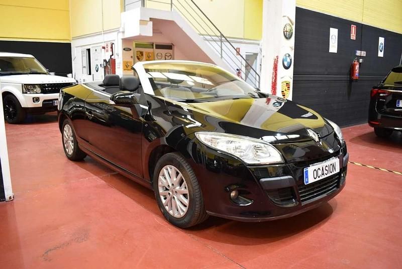 Usado Renault Mégane Cabriolet Dynamique 110 CV (80 kW) 2013 Negro Descapotable