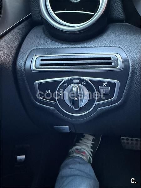 Usado Mercedes C220 AMG line 170 HP (125 kW) 2017 Preto Sedan