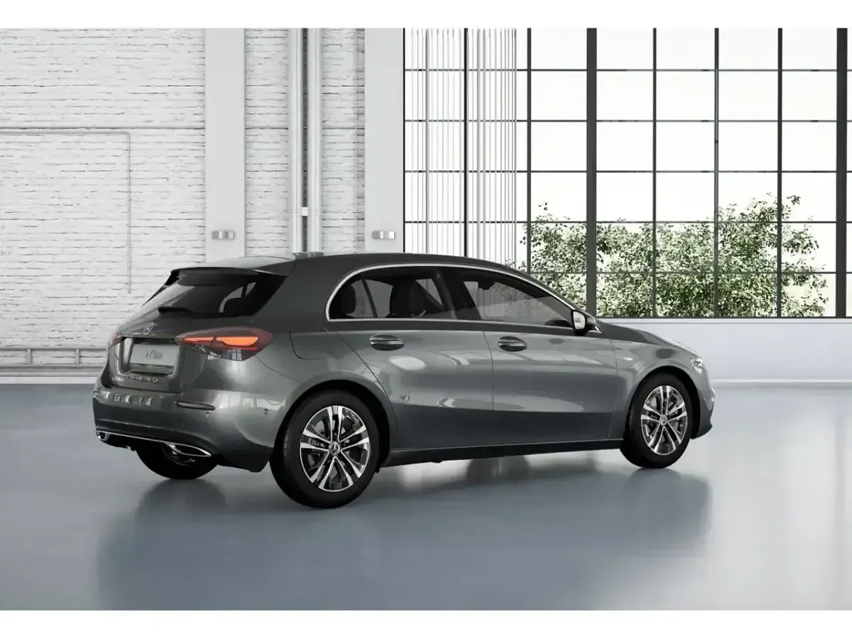 Nuevo Mercedes A250 218 CV (160 kW) 2025 Gris Berlina