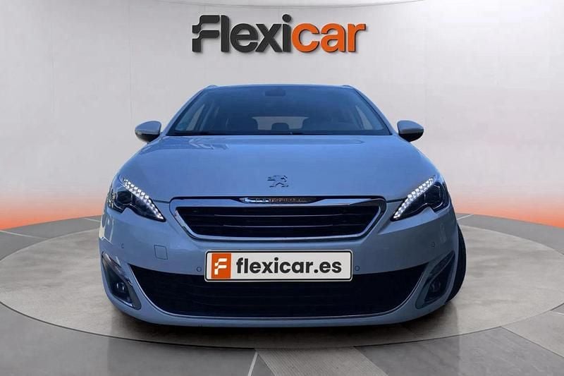 Usado Peugeot 308 SW Allure 131 CV (96 kW) 2017 Blanco Familiar