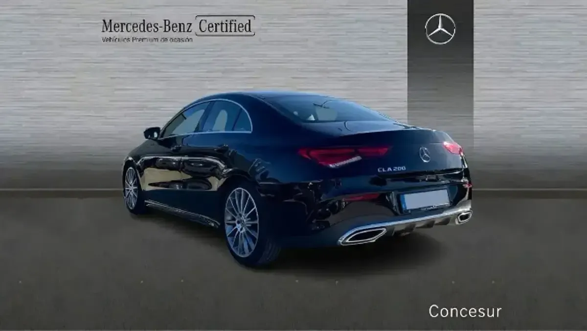 Usado Mercedes CLA200 163 CV (119 kW) 2022 Negro Berlina