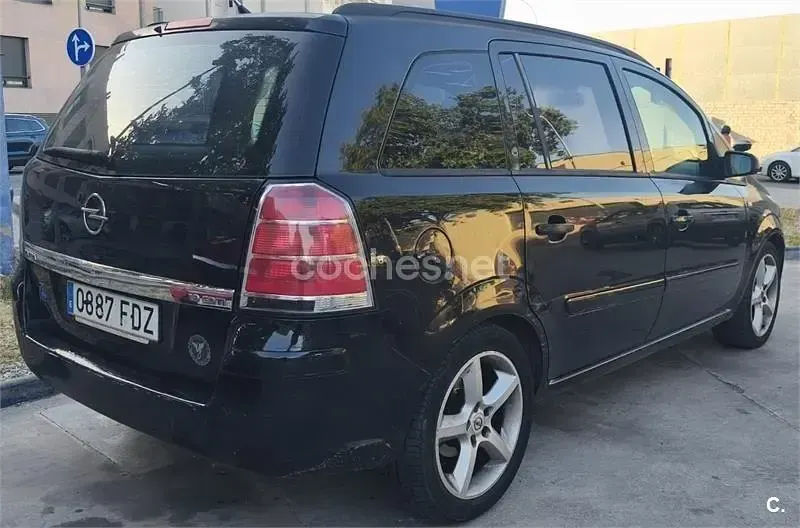 Usado Opel Zafira Enjoy 120 CV (88 kW) 2006 Negro Monovolumen