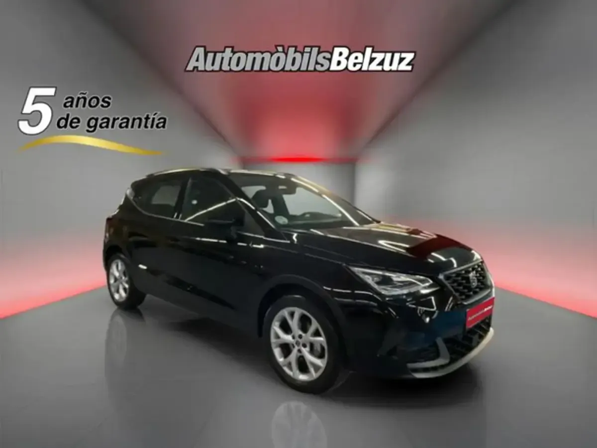 Usado Seat Arona FR 116 CV (85 kW) 2025 Negro SUV