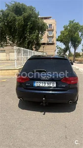 Usado Audi A4 190 CV (139 kW) 2010 Negro Familiar
