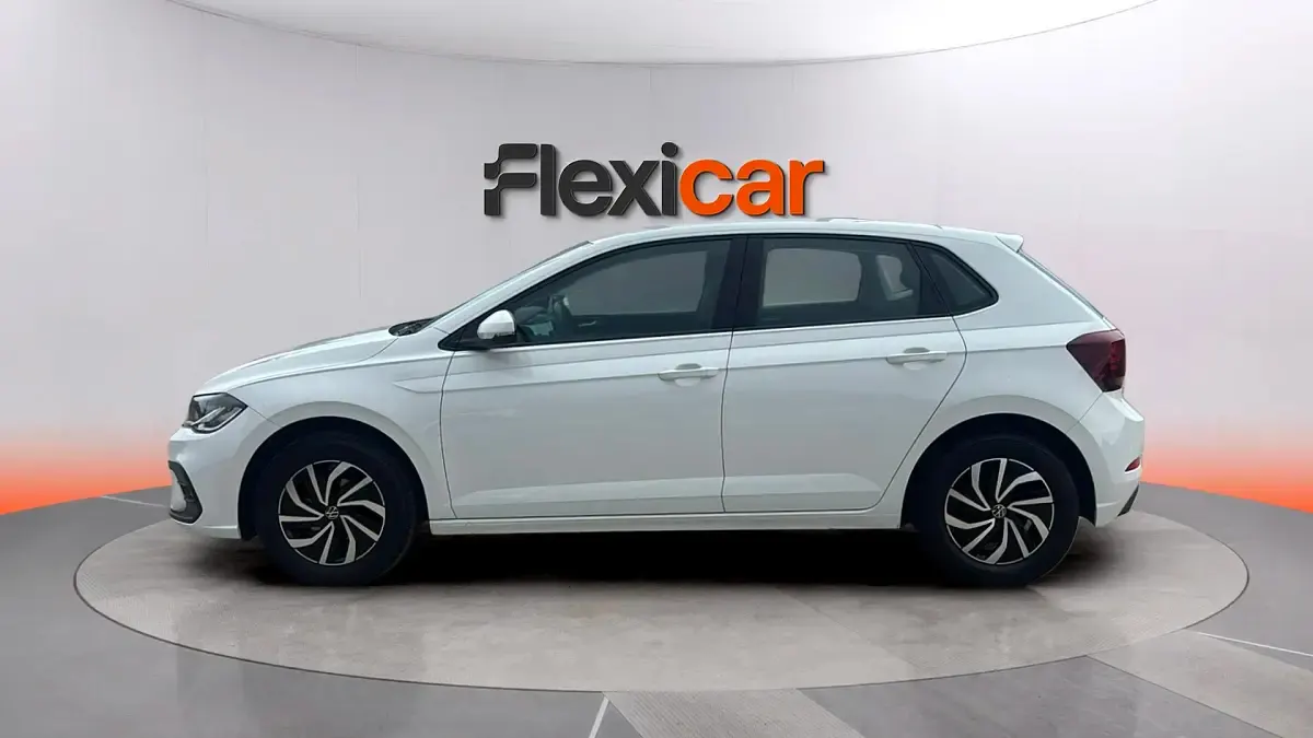 Usado VW Polo Life 95 CV (69 kW) 2022 Negro Utilitario