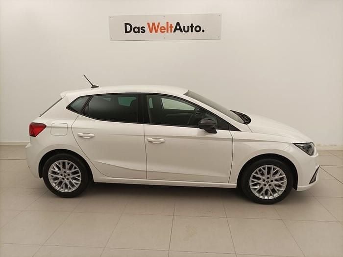 Usado Seat Ibiza FR 110 CV (80 kW) 2024 Blanco Berlina