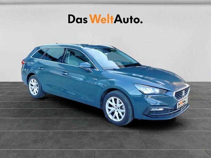 Usado Seat Leon ST Style 116 CV (85 kW) 2025 Azul Familiar