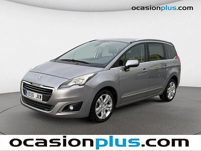 Gris Usado 2015 Peugeot 5008 Style Monovolumen | 9850 € (Buen precio) - Imagen 1/4