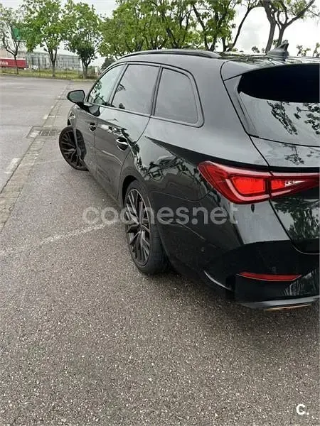 Usado Cupra Leon VZ 245 CV (180 kW) 2024 Negro Familiar