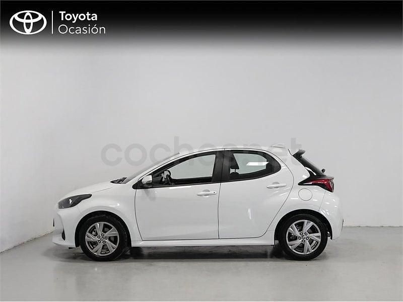 Usado Toyota Yaris Hybrid Active 116 CV (85 kW) 2025 Blanco Berlina