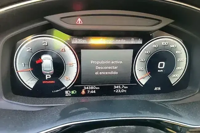 Usado Audi Q8 286 CV (210 kW) 2023 Gris / plata SUV