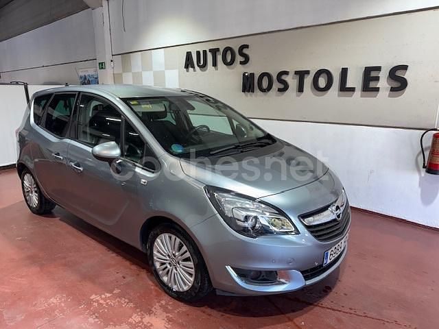 Gris / plata Usado 2014 Opel Meriva Selective Monovolumen | 6750 € (Un poco caro) - Imagen 1/4
