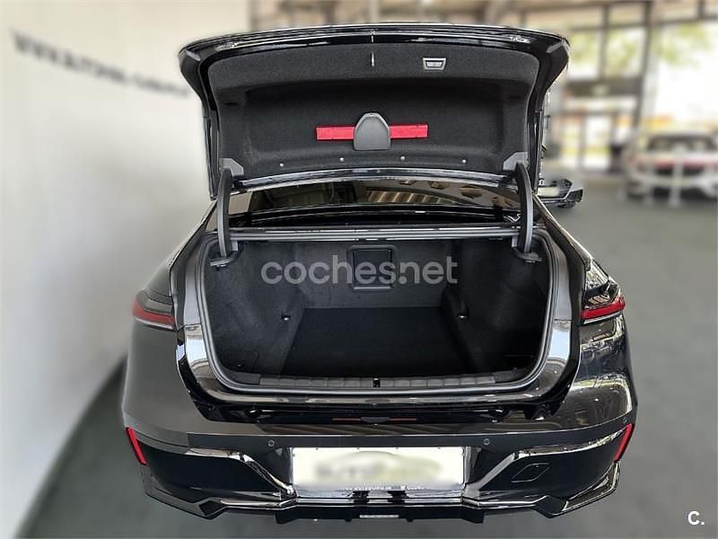 Usado BMW 740 340 CV (250 kW) 2023 Negro Berlina