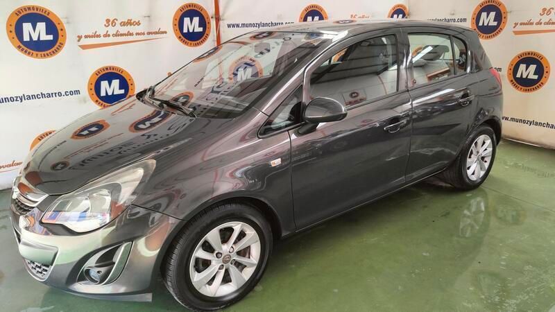 Usado Opel Corsa Expression 90 CV (66 kW) 2014 Gris Utilitario