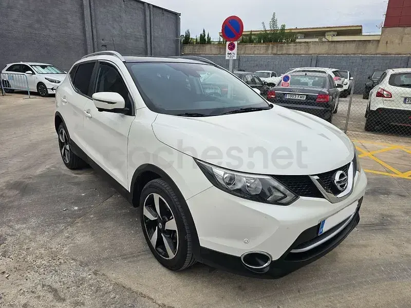 Usado Nissan Qashqai N-Connecta 110 CV (80 kW) 2015 Blanco SUV