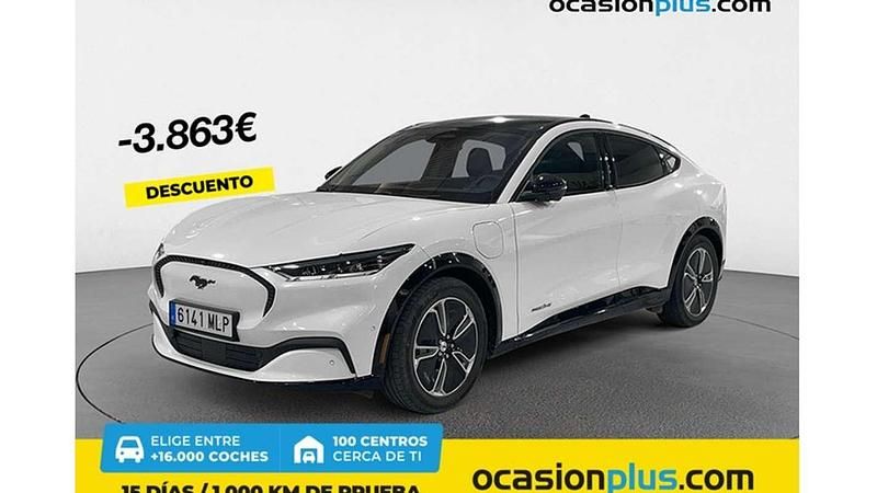 Blanco Usado 2023 Ford Mustang Mach-E Premium SUV | 38.637 € (Precio justo) - Imagen 1/4