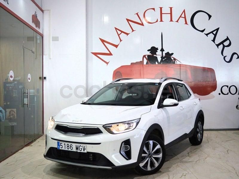 Usado Kia Stonic 120 CV (88 kW) 2023 Blanco SUV