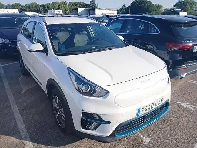 Usado Kia e-Niro 150 kW (204 CV) 2022 Blanco SUV