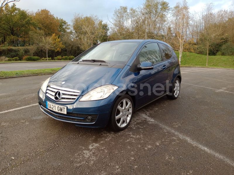 Azul Usado 2009 Mercedes A180 Elegance Berlina | 5900 € (Precio justo) - Imagen 1/4
